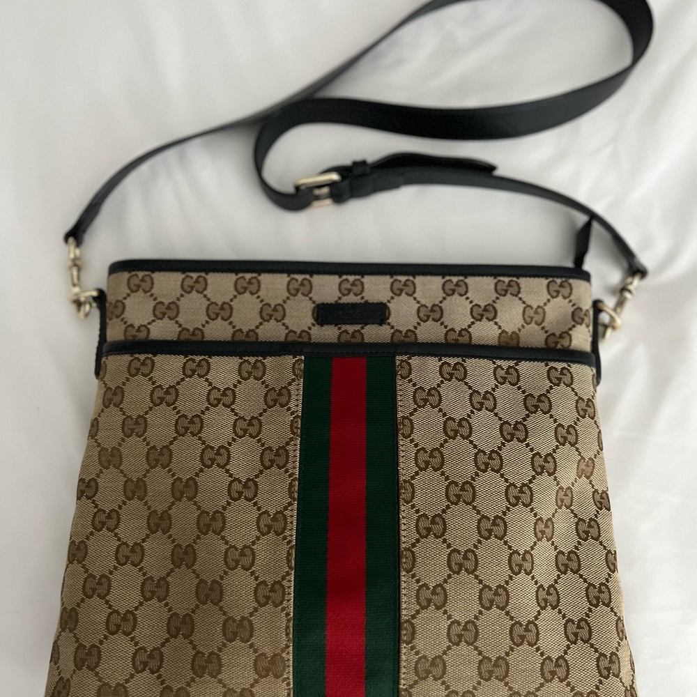 Gucci WEB SUPREME POCKET MESSENGER
